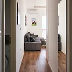 Central Beach Apartment *