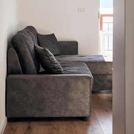 Central Beach Apartment Saranda
