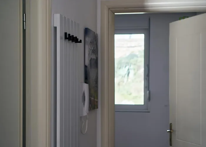 Central Beach Apartment *