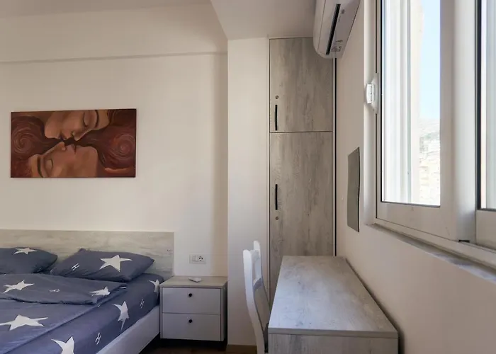 Central Beach Apartment Apartment Sarande