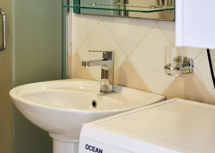 Central Beach Apartment *