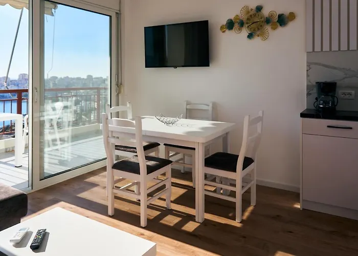 Central Beach Apartment Apartment *